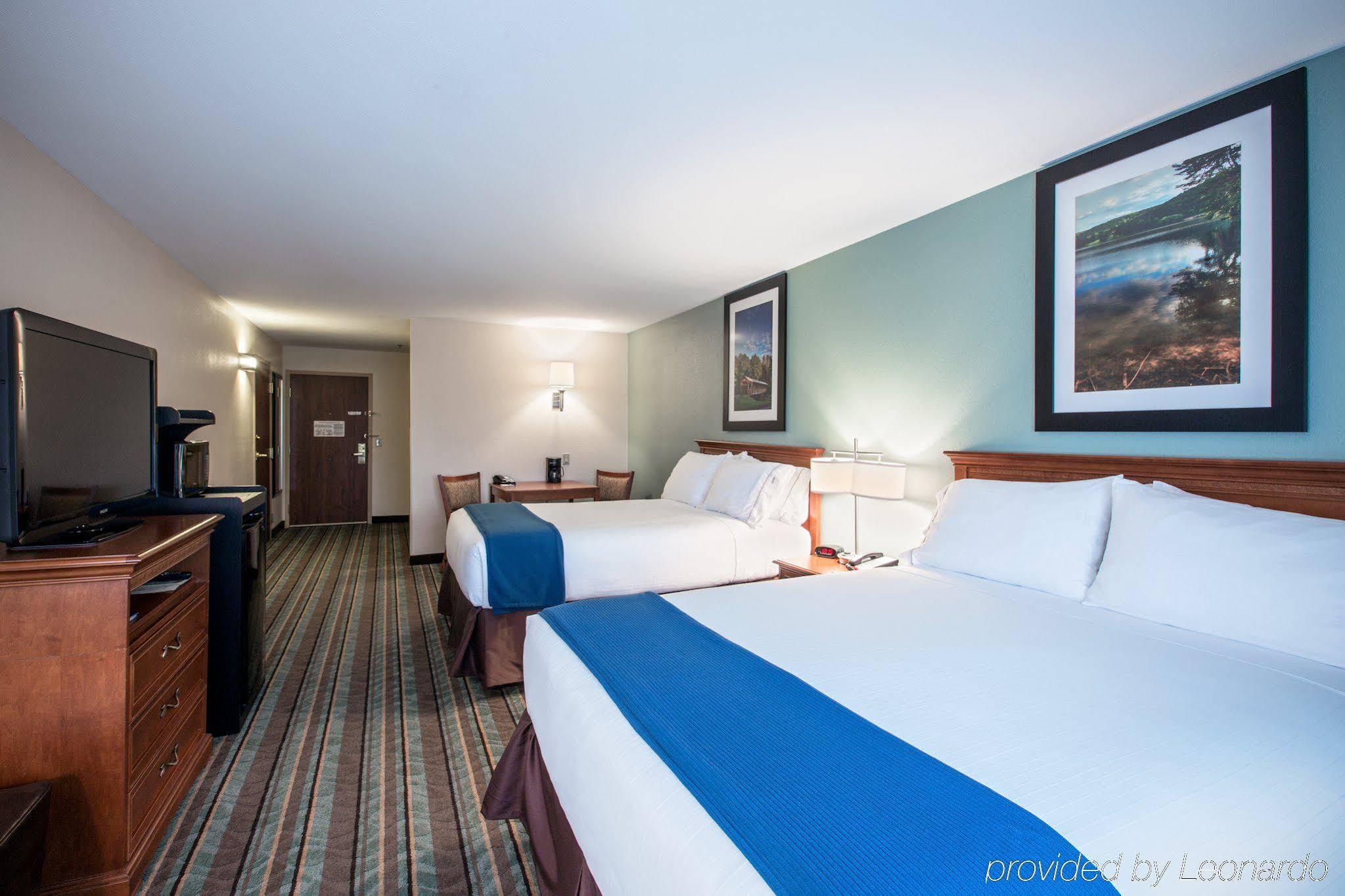 Holiday Inn Express & Suites Salamanca, An Ihg Hotel Exterior foto